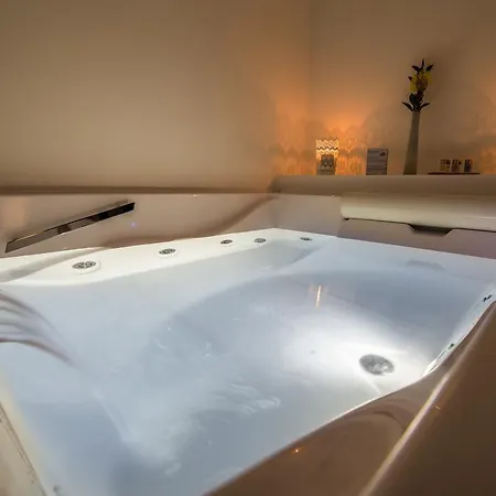 Blue Luxury Roma